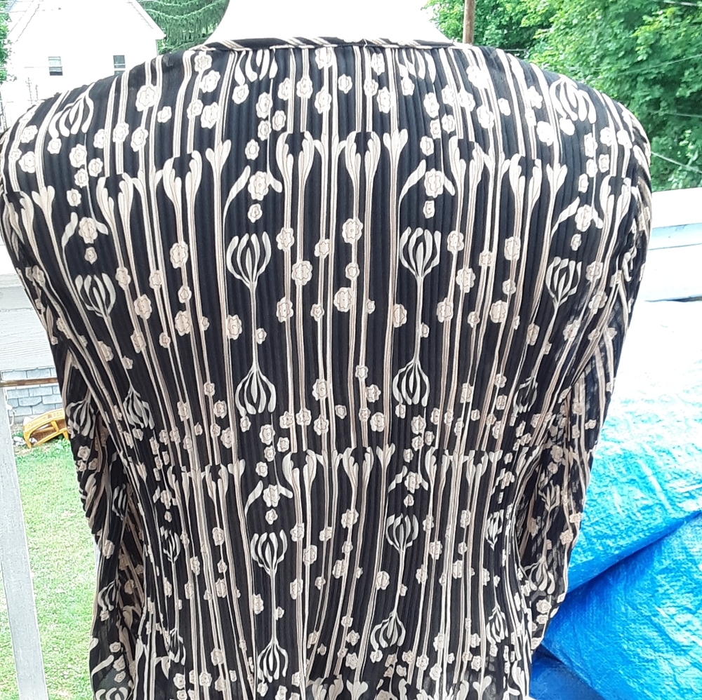 Blouse - Picture 2 of 4